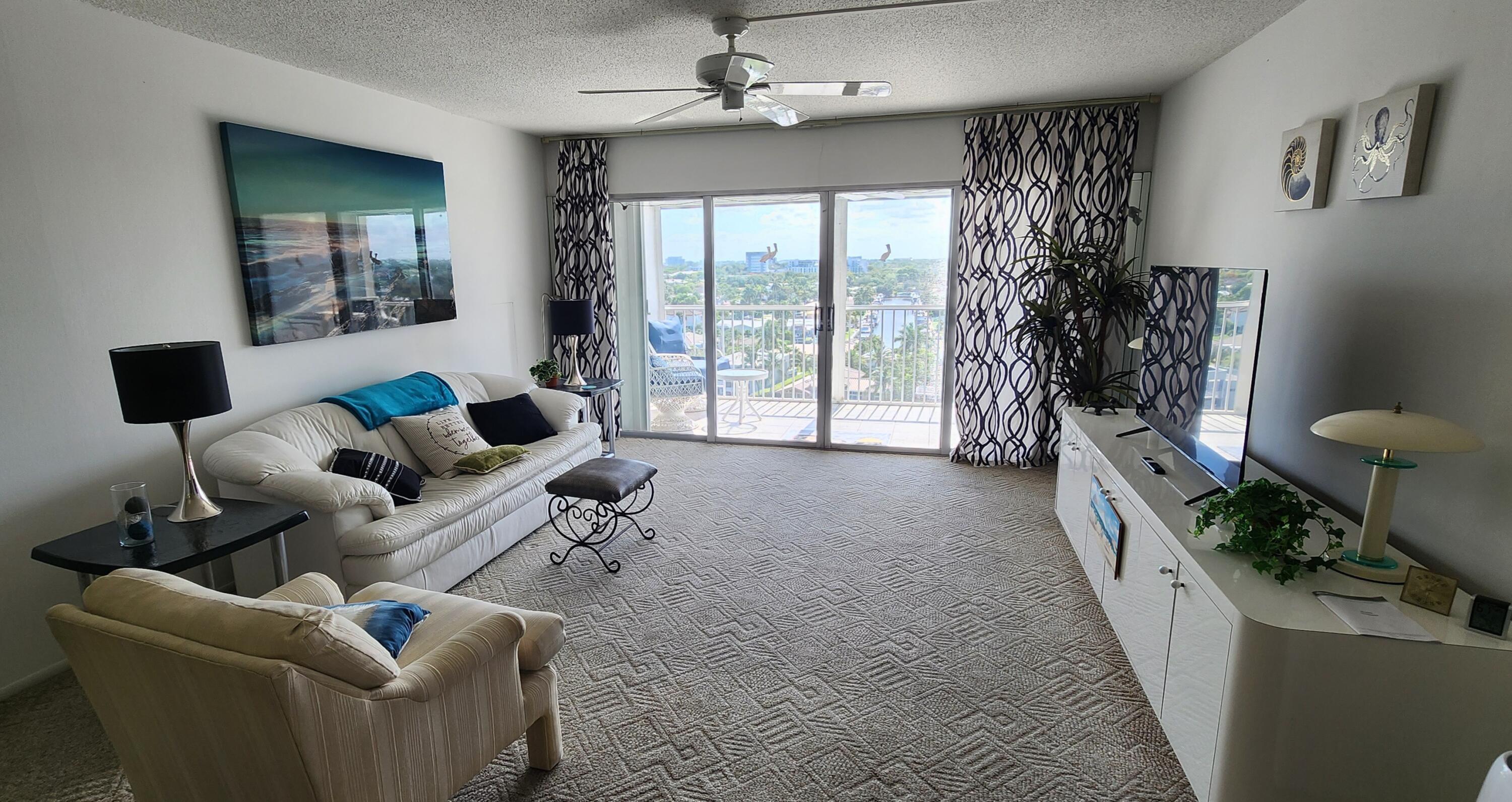 299 North Riverside Drive, Unit 1006 Pompano Beach, FL 33062 - Photo 12 of 31 LIVING ROOM