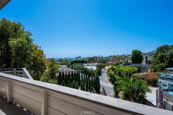$2,975 | 350 Y Place, Unit D, Laguna Beach, CA 92651