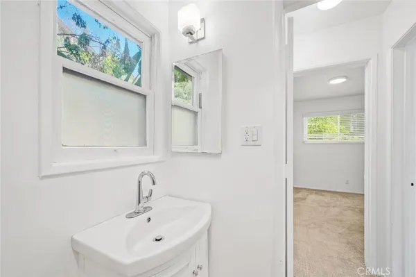 $2,975 | 350 Y Place, Unit D, Laguna Beach, CA 92651