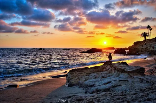 $2,975 | 350 Y Place, Unit D, Laguna Beach, CA 92651