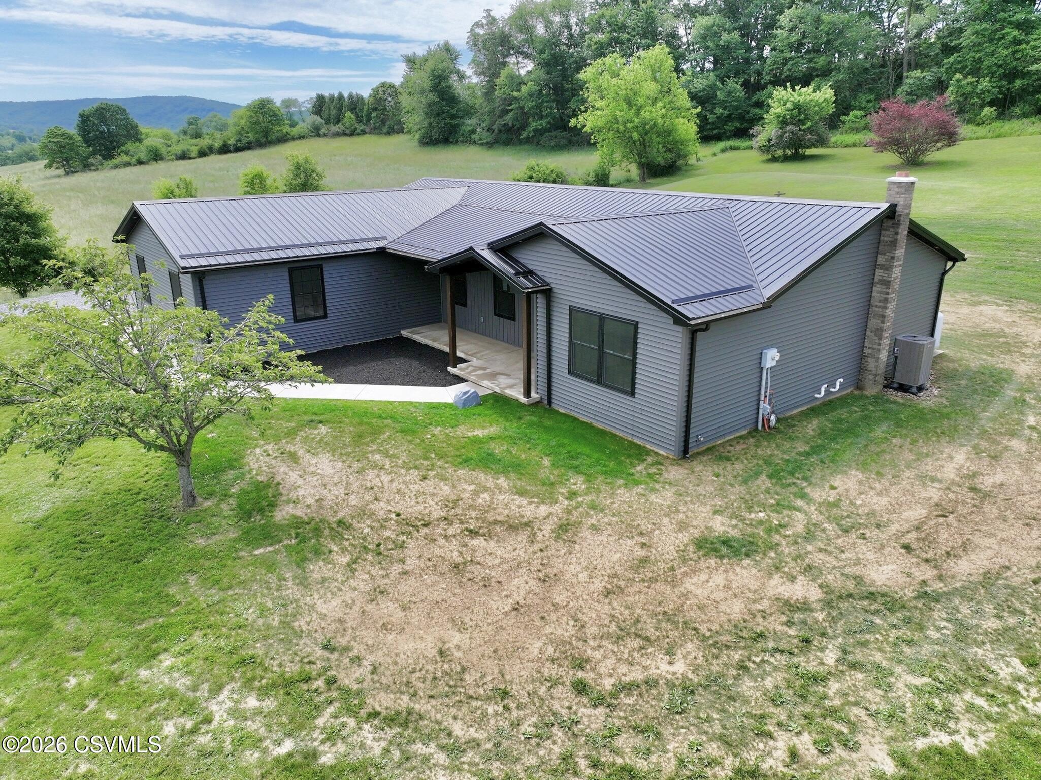 312 7 Points Road Sunbury, PA 17801 - Photo 3 of 37