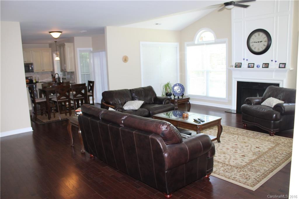 413 Matthews Estates Road Matthews, NC 28105 - Photo 2 of 14