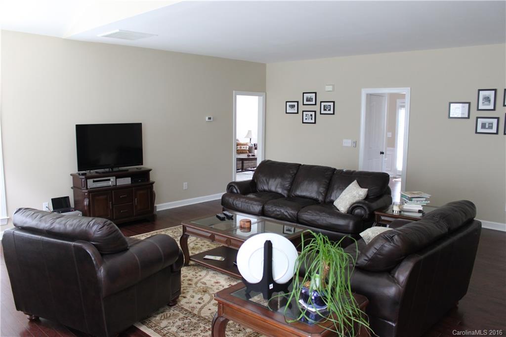 413 Matthews Estates Road Matthews, NC 28105 - Photo 3 of 14
