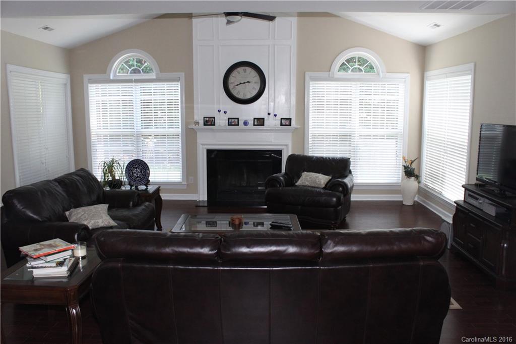 413 Matthews Estates Road Matthews, NC 28105 - Photo 4 of 14