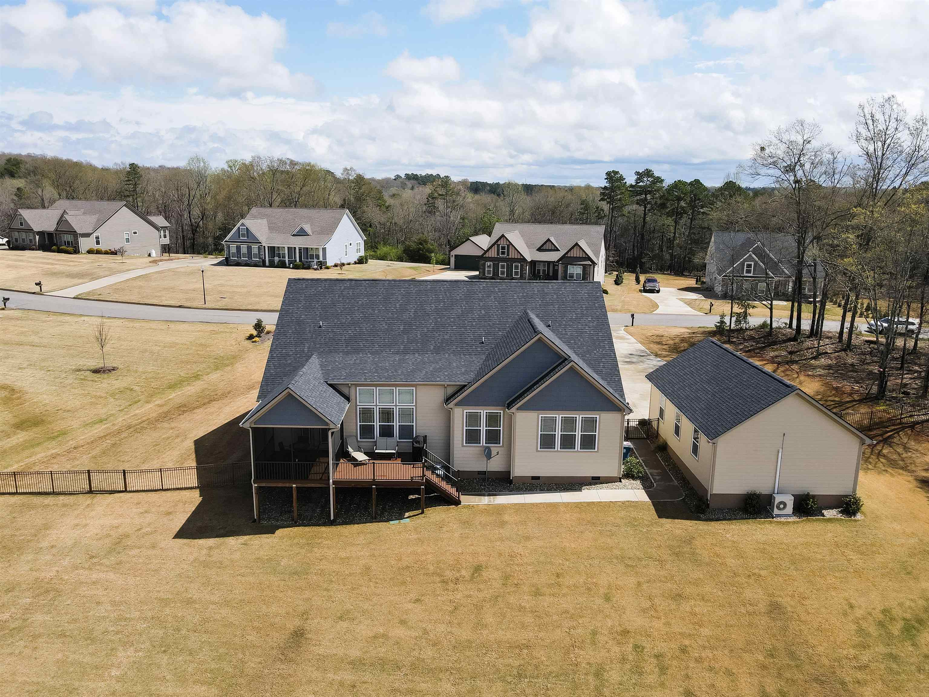 680 East Ridge Water Drive Chesnee, SC 29323 - Photo 4 of 36 Gallery Image 4