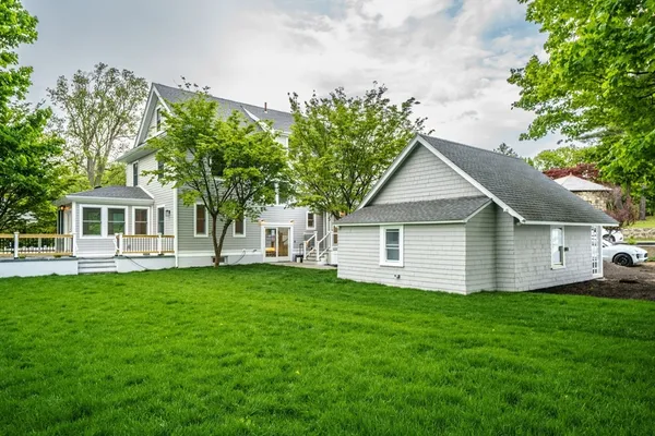 $2,548,000 | 37 Oakland Street, Wellesley, MA 02481