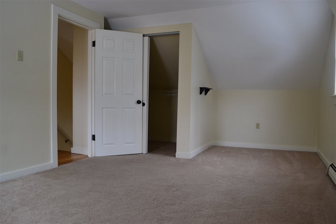 46 Maple Street Rochester, NH 03867 - Photo 15 of 19
