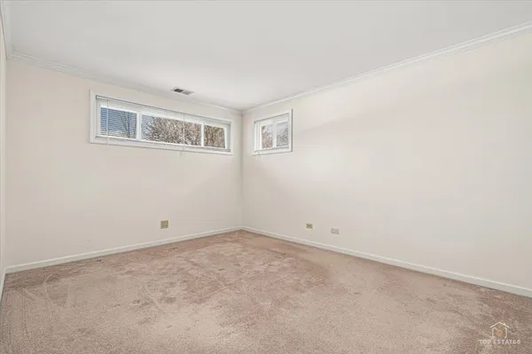 $378,000 | 1028 West Villa Drive, Des Plaines, IL 60016