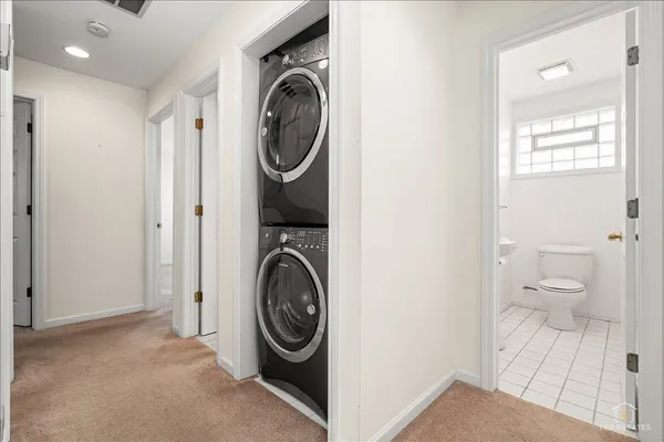 $378,000 | 1028 West Villa Drive, Des Plaines, IL 60016