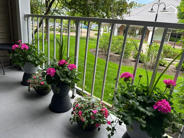 $392,500 | 308 North Happ Road, Unit 108, Northfield, IL 60093