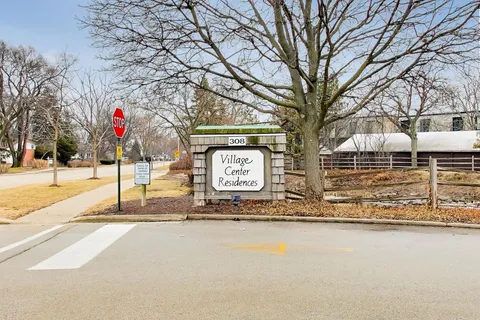 $399,000 | 308 North Happ Road, Unit 108, Northfield, IL 60093