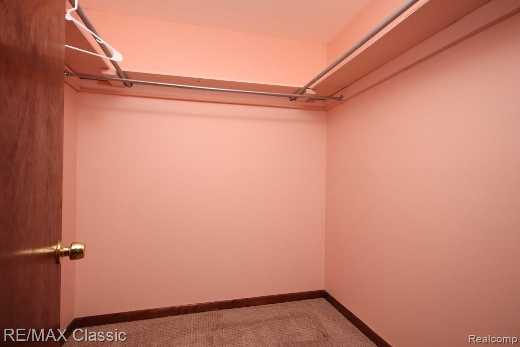 5701 Barr Road Canton, MI 48188 - Photo 29 of 47 Main Floor Master Bedroom Closet