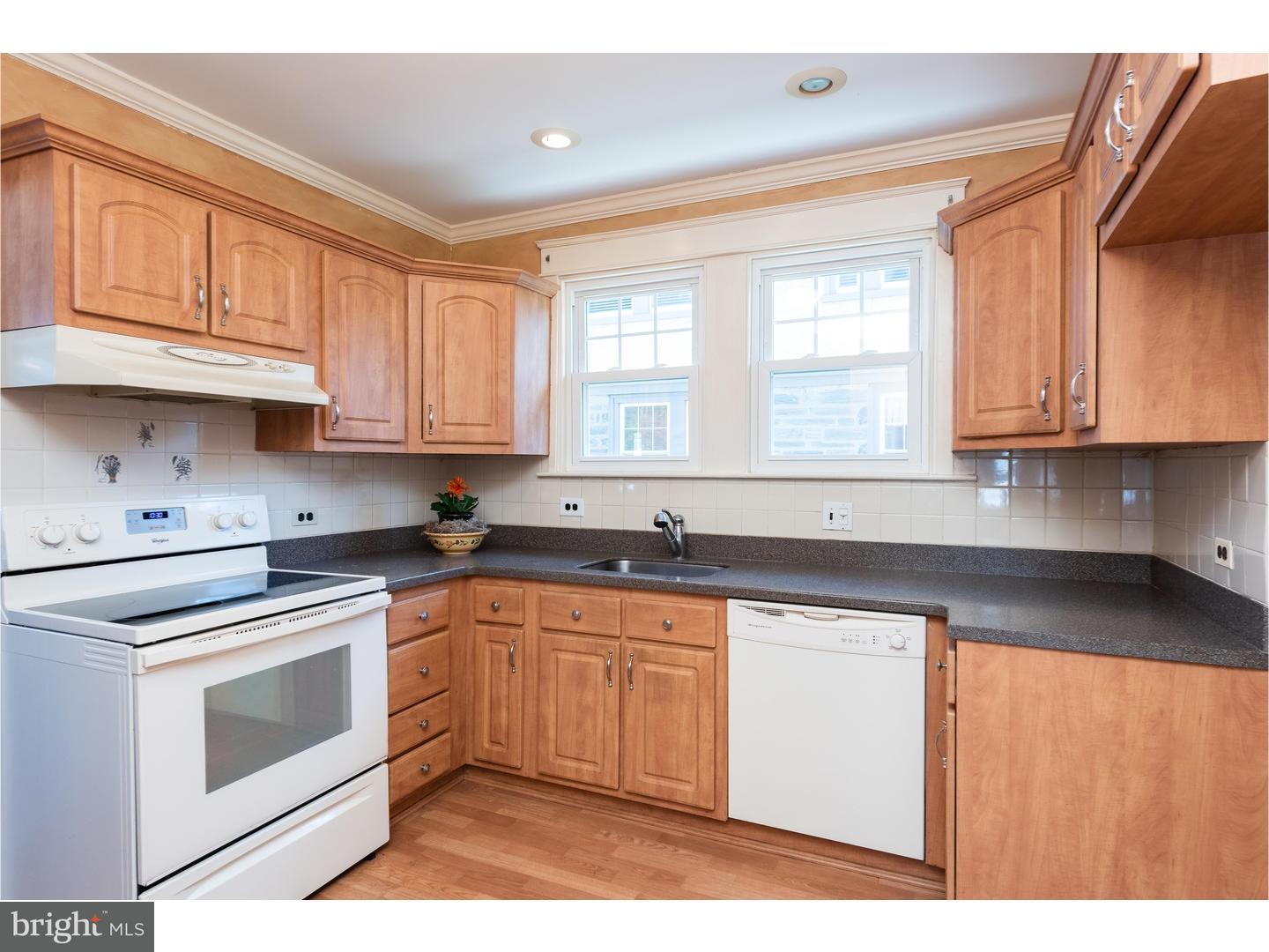344 Strathmore Road Havertown, PA 19083 - Photo 7 of 20 Kitchen