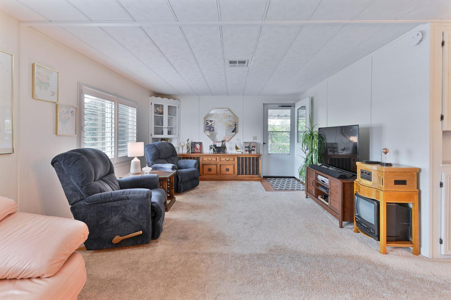 340 Tom Bell Road Murphys, CA 95247 - Photo 5 of 48