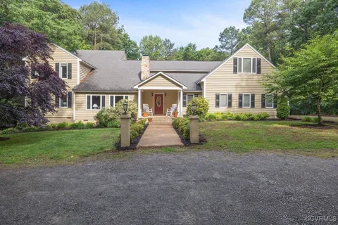 a view of outdoor space yard and front view of a house