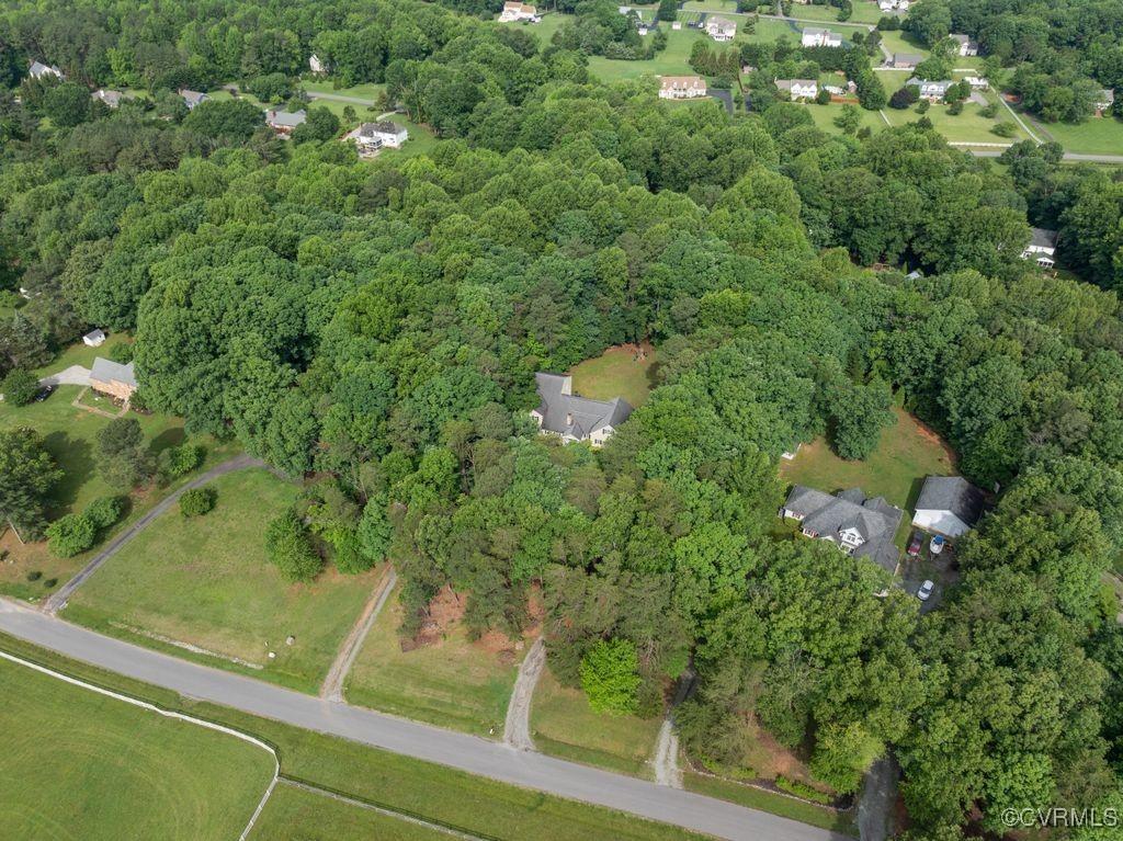 532 Fords Road Manakin-Sabot, VA 23103 - Photo 44 of 46 a view of a garden from a balcony