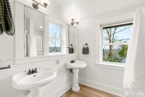 $1,299,000 | 1617 33rd Avenue, Seattle, WA 98122