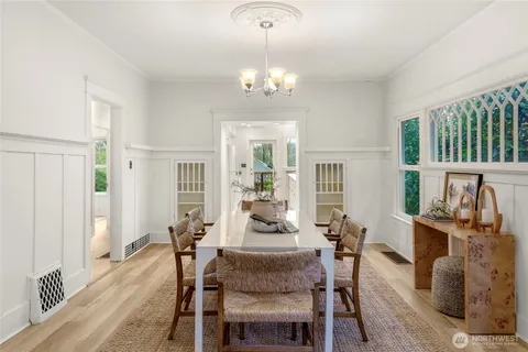 $1,299,000 | 1617 33rd Avenue, Seattle, WA 98122