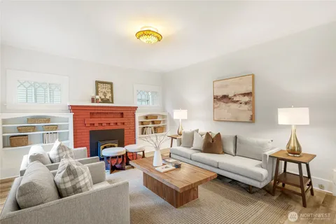 $1,299,000 | 1617 33rd Avenue, Seattle, WA 98122