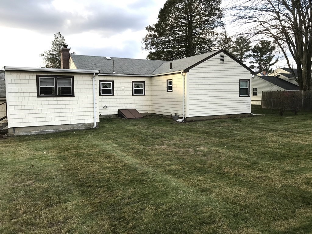 53 Ardmore Road Framingham, MA 01702 - Photo 2 of 10 Gallery Image 2