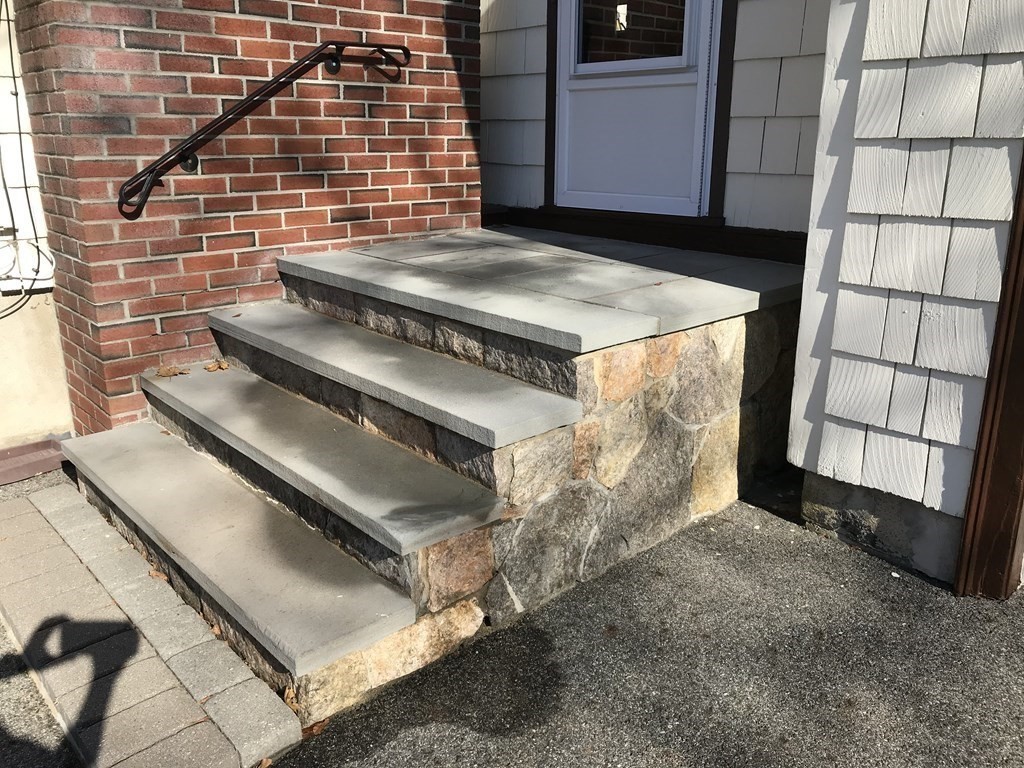 53 Ardmore Road Framingham, MA 01702 - Photo 9 of 10 Gallery Image 9