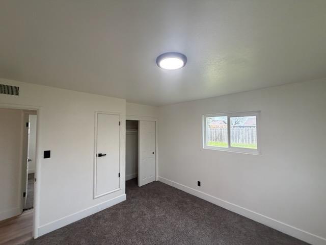 8625 La Vaca Way Hanford, CA 93230 - Photo 12 of 20 an empty room with windows and closet