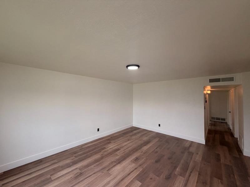 8625 La Vaca Way Hanford, CA 93230 - Photo 9 of 20 a view of room