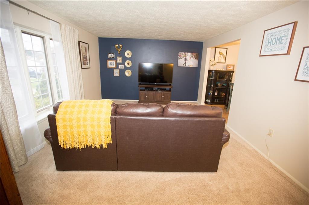 108 Phillips Lane McKees Rocks, PA 15136 - Photo 3 of 25 Gallery Image 3