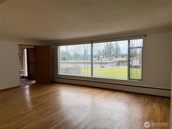 $1,350 | 5120 Colby Avenue, Unit 1, Everett, WA 98203
