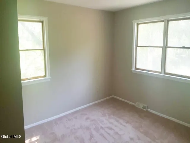 $3,500 | 3 Springwood Manor Drive, Colonie, NY 12211