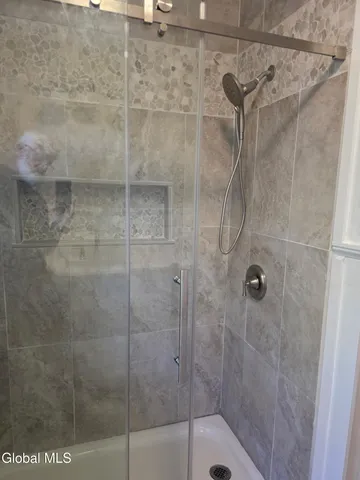 $3,500 | 3 Springwood Manor Drive, Colonie, NY 12211