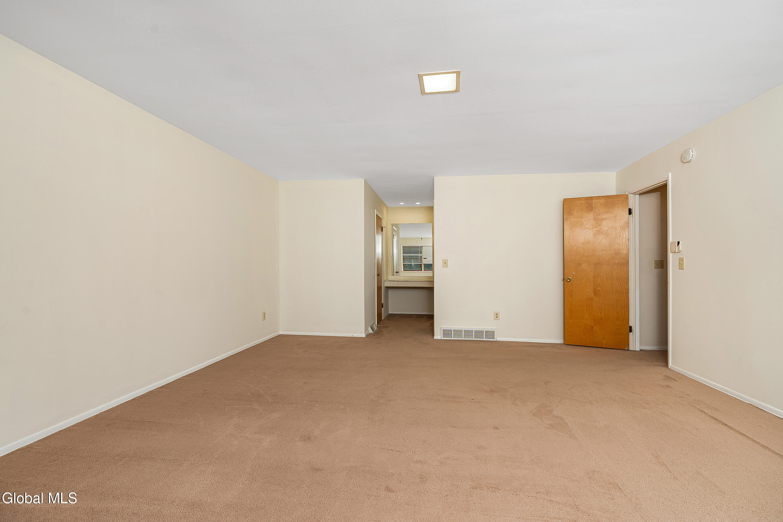 3 Springwood Manor Drive Colonie, NY 12211 - Photo 18 of 37 018-Primary Bedroom
