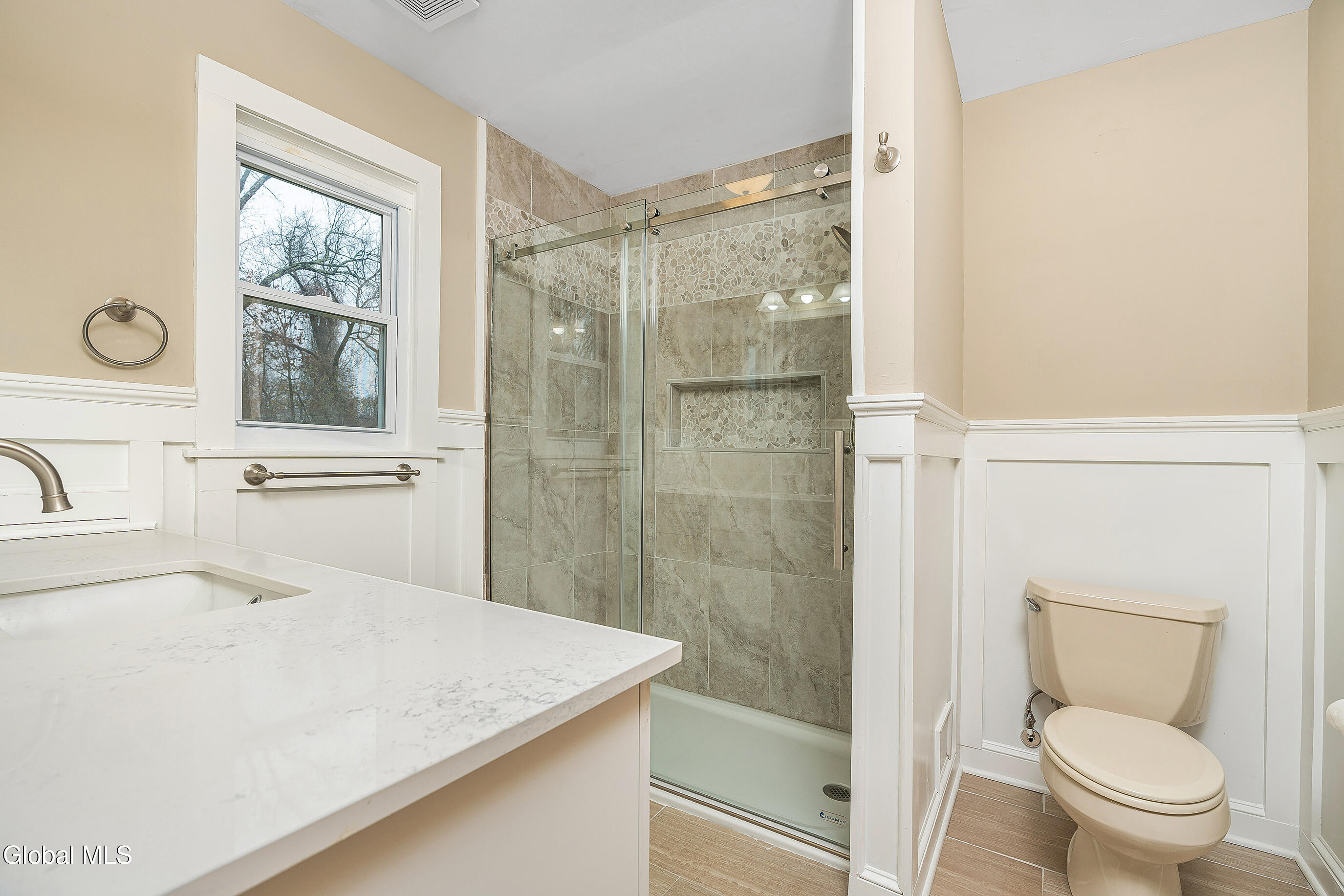 3 Springwood Manor Drive Colonie, NY 12211 - Photo 21 of 37 021-Primary Bathroom