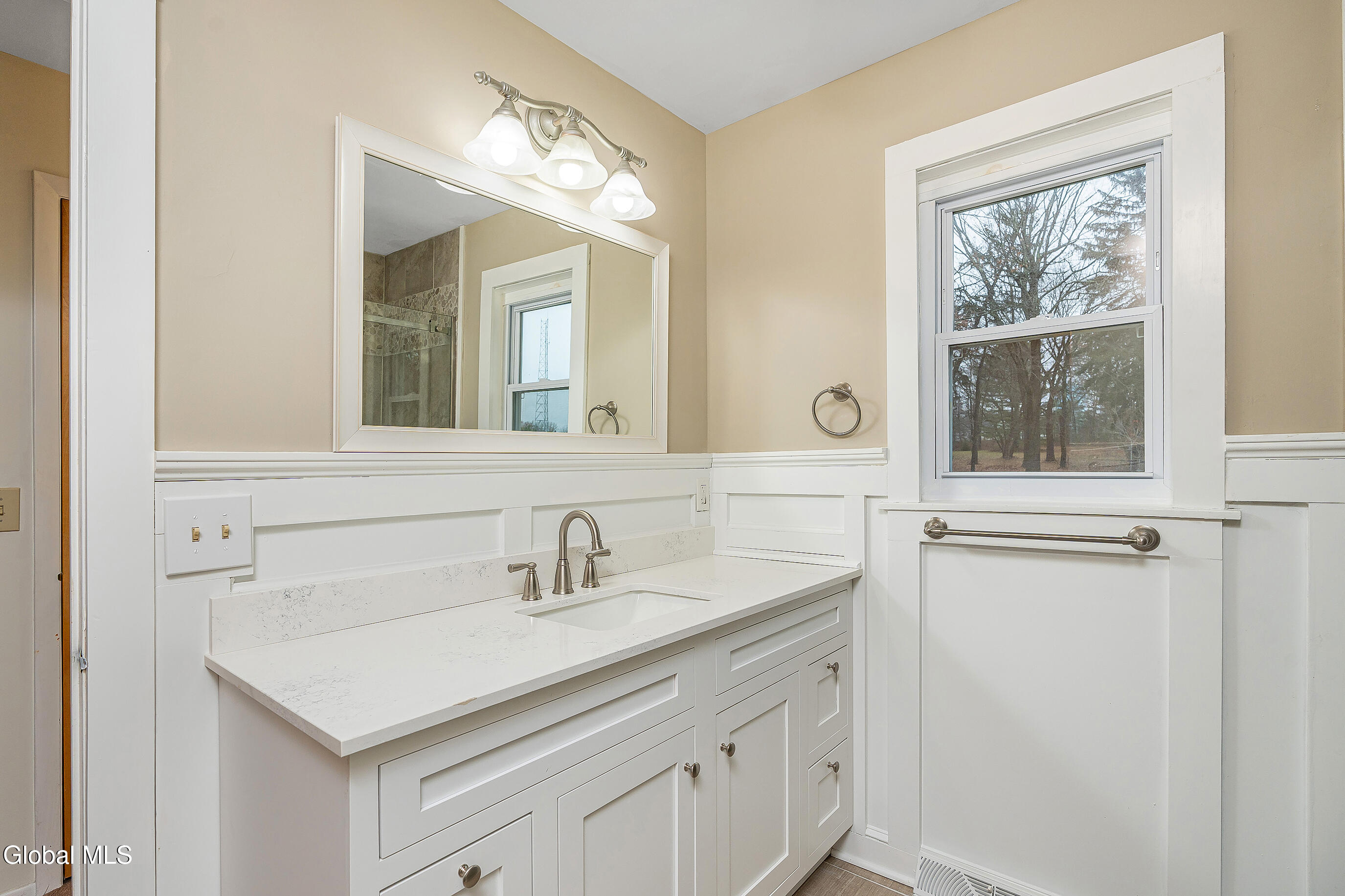 3 Springwood Manor Drive Colonie, NY 12211 - Photo 22 of 37 022-Primary Bathroom