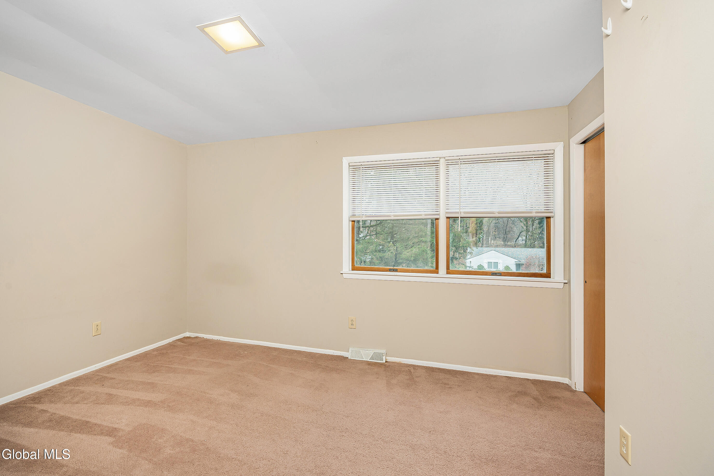 3 Springwood Manor Drive Colonie, NY 12211 - Photo 23 of 37 023-Bedroom 2