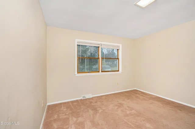 $3,500 | 3 Springwood Manor Drive, Colonie, NY 12211