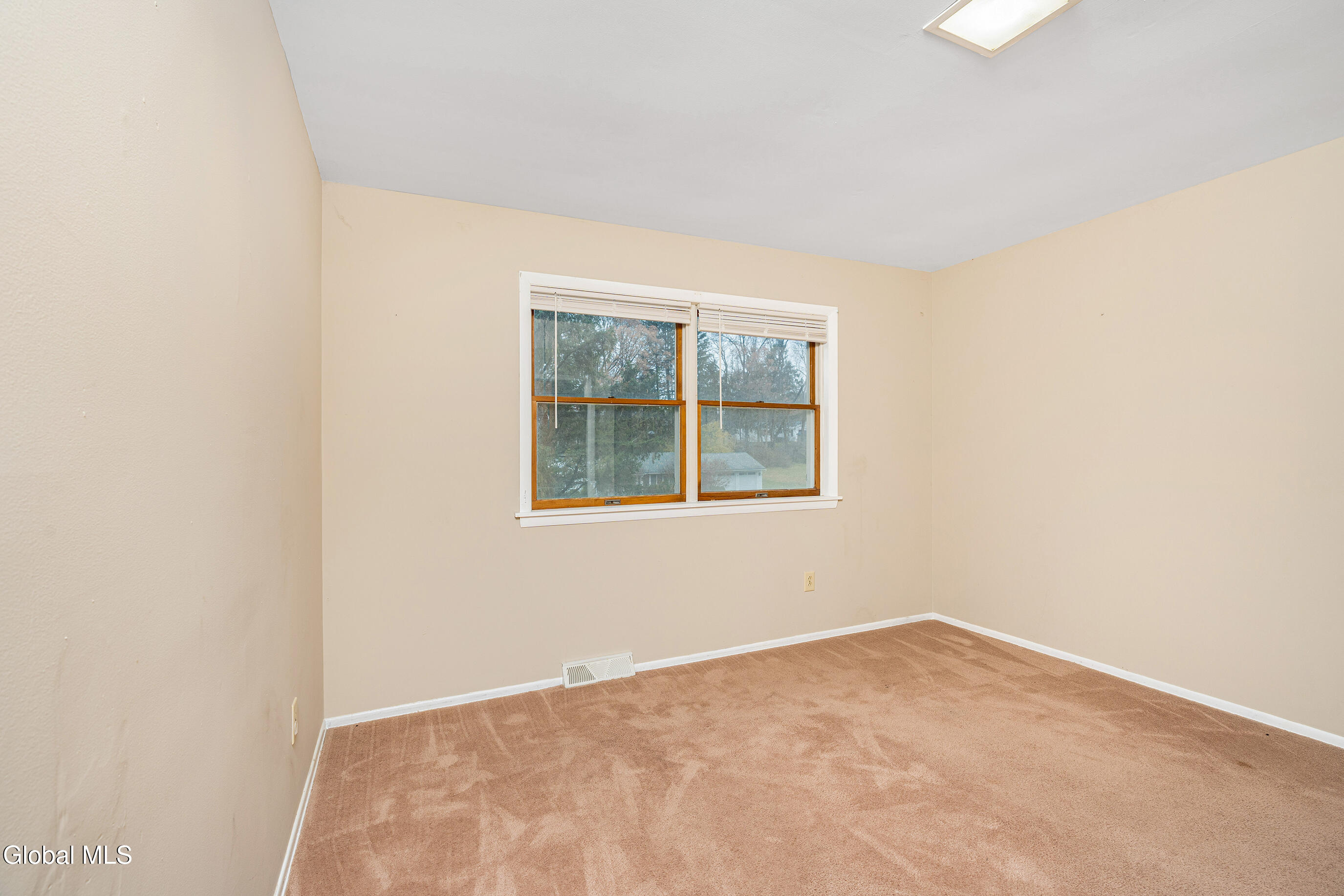 3 Springwood Manor Drive Colonie, NY 12211 - Photo 29 of 37 029-Bedroom 3