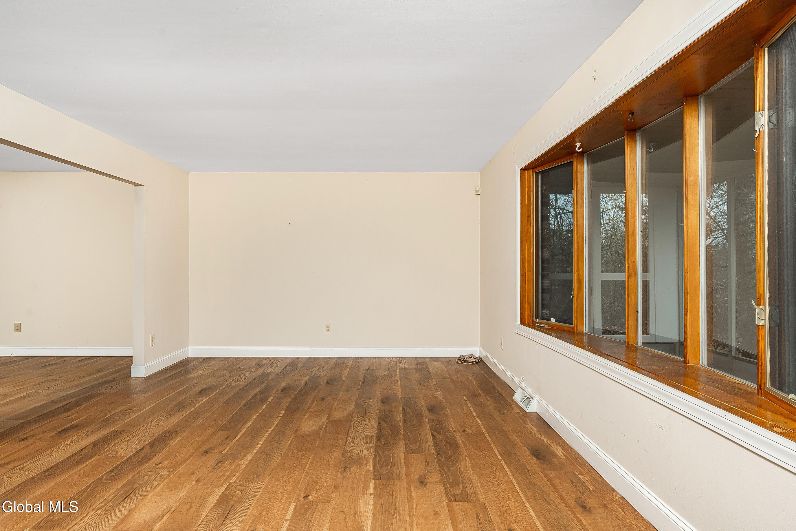3 Springwood Manor Drive Colonie, NY 12211 - Photo 7 of 37 007-Living Room