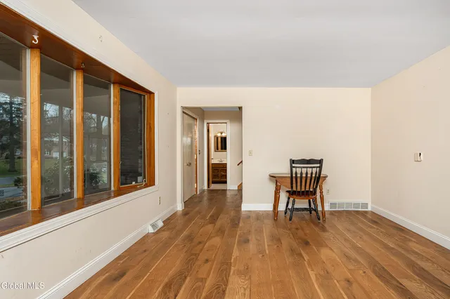 $3,500 | 3 Springwood Manor Drive, Colonie, NY 12211