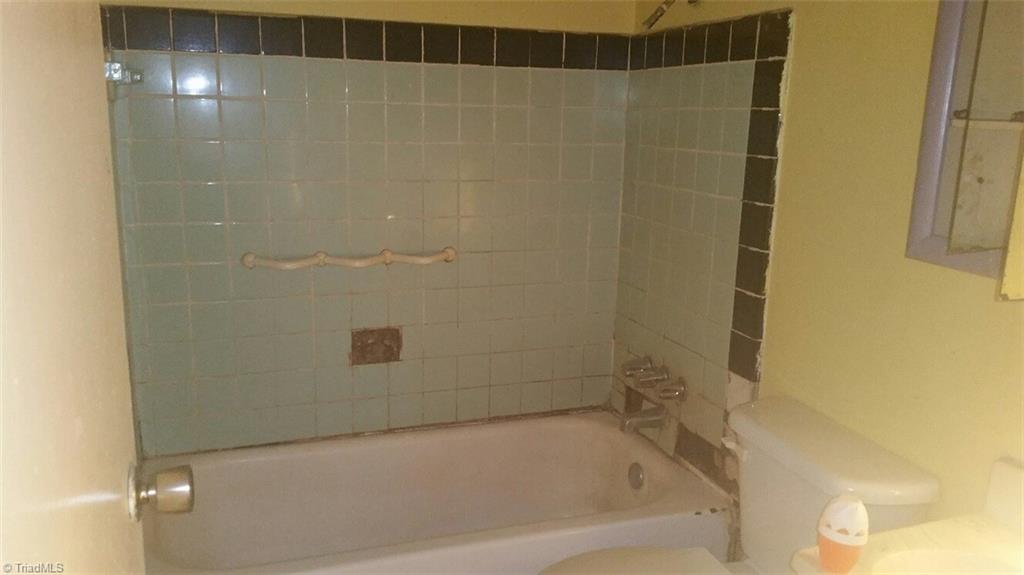 1105 Hub Justice Road Pine Hall, NC 27042 - Photo 8 of 13 Gallery Image 8