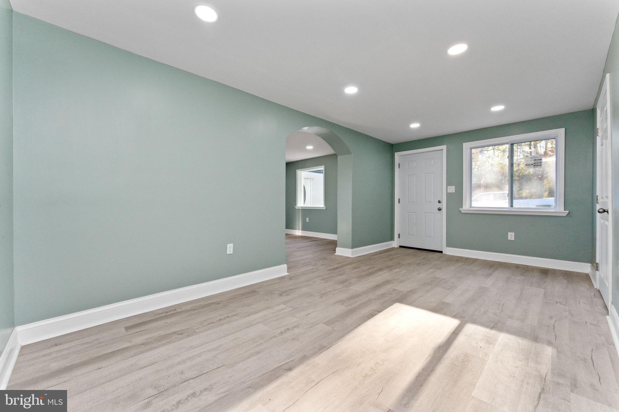 2126 Needhammer Road Pottstown, PA 19464 - Photo 15 of 27 Dining Room