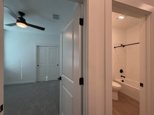 $2,599 | 4819 Legends Bay Drive, Baytown, TX 77523