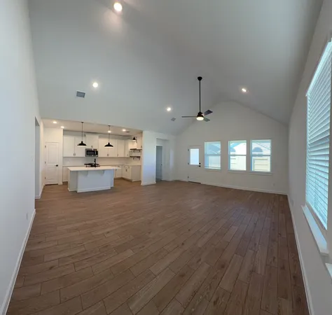 $2,599 | 4819 Legends Bay Drive, Baytown, TX 77523