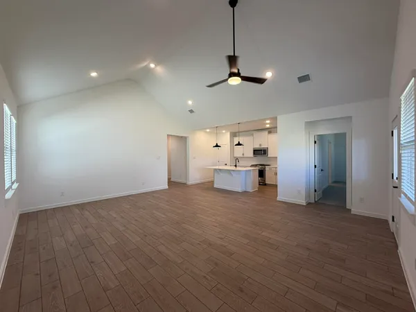 $2,599 | 4819 Legends Bay Drive, Baytown, TX 77523