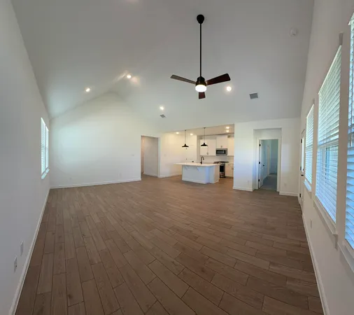 $2,599 | 4819 Legends Bay Drive, Baytown, TX 77523