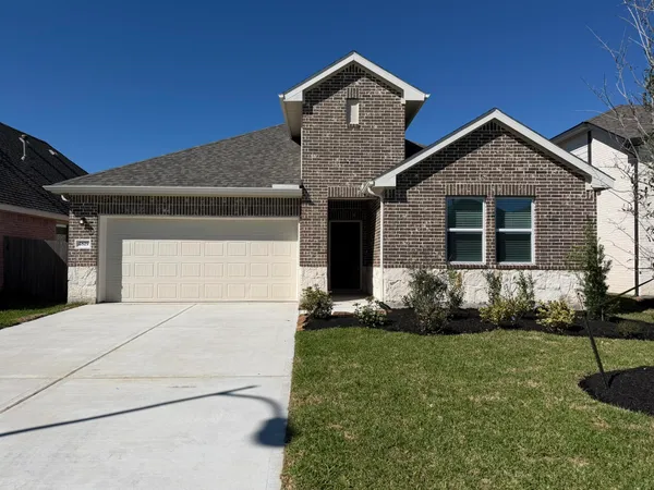 $2,599 | 4819 Legends Bay Drive, Baytown, TX 77523