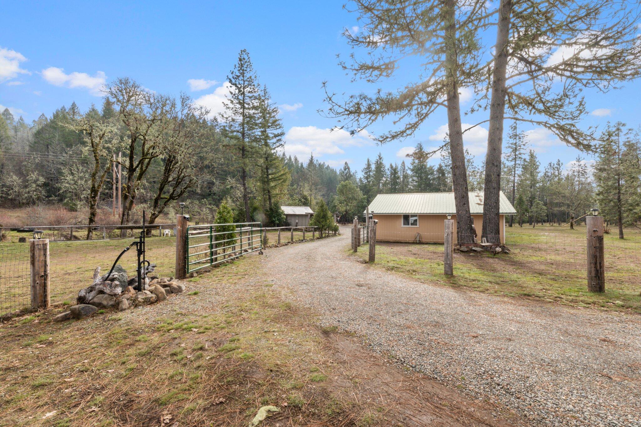 5445 West Side Road Cave Junction, OR 97523 - Photo 2 of 50 2-web-or-mls-WCIL0193