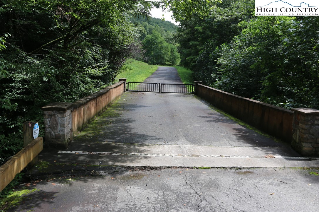Elk Mountain Loop Newland, NC 28657 - Photo 17 of 17 a view of street with deck