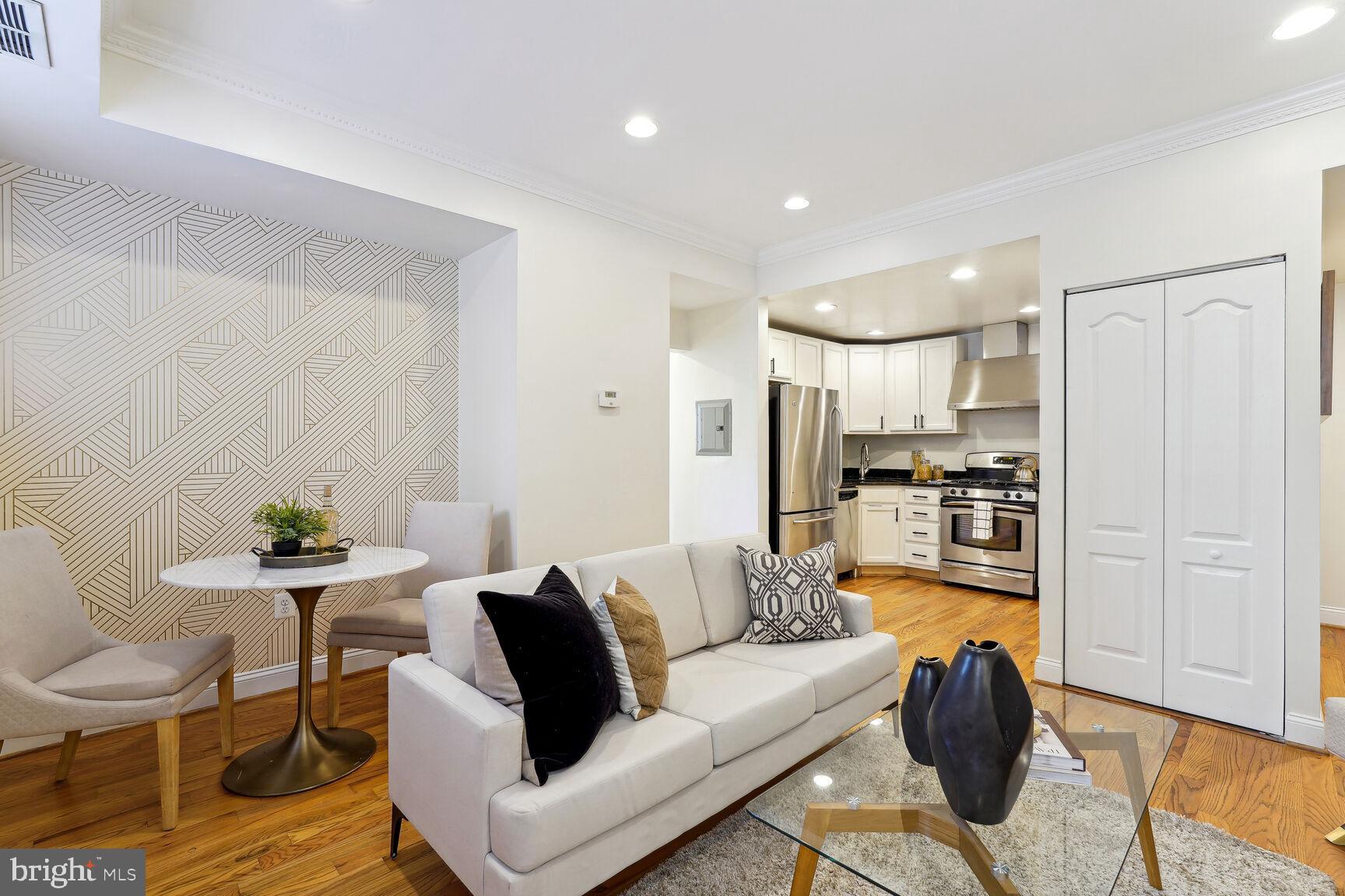 1437 Spring Road Northwest, Unit 11 Washington, DC 20010 - Photo 3 of 15 Living room and dining area!