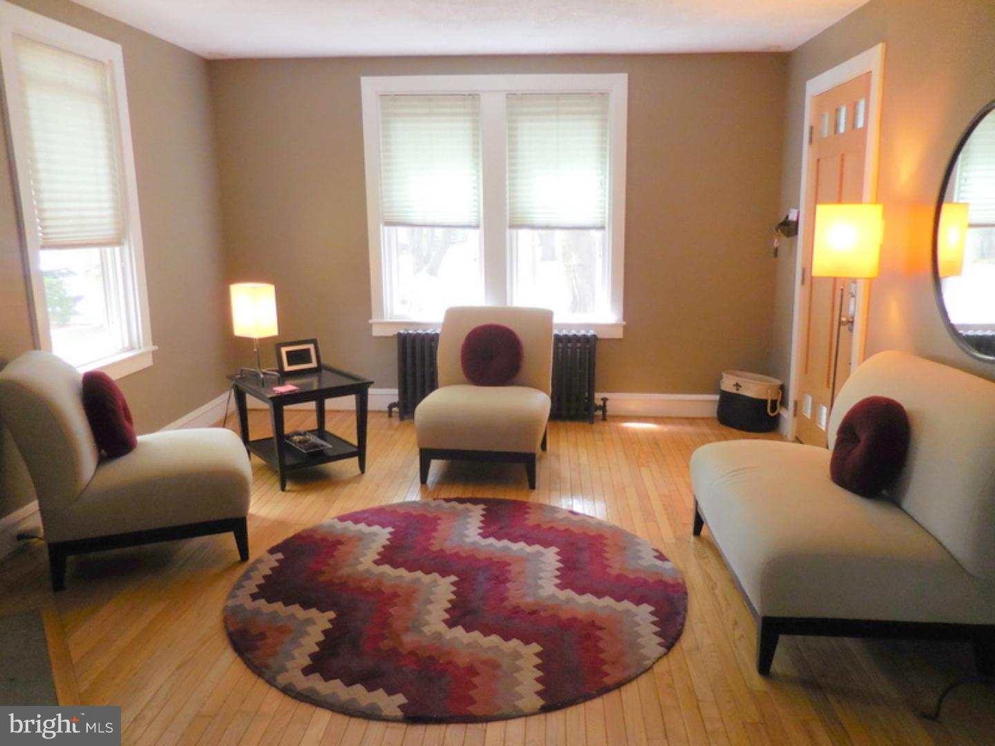 26 Clover Lane Wayne, PA 19087 - Photo 3 of 15 Gallery Image 3